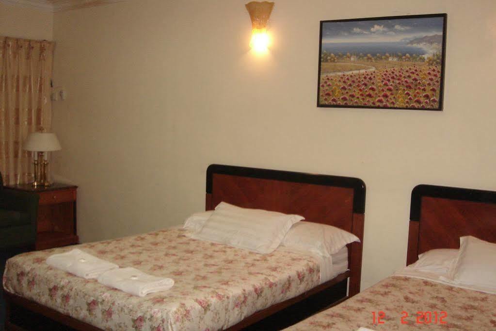 Angsoka Hotel Teluk Intan Bagian luar foto