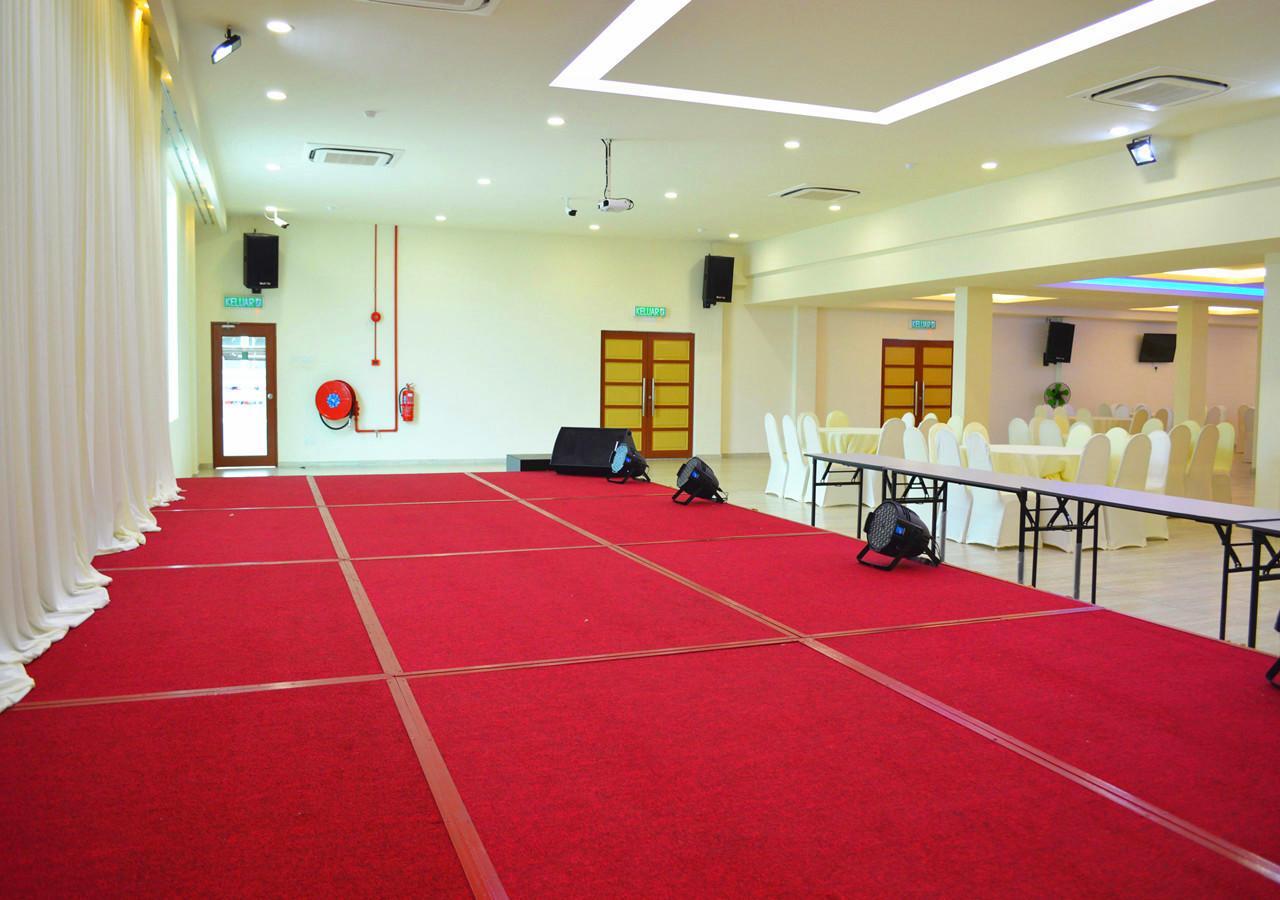 Angsoka Hotel Teluk Intan Bagian luar foto
